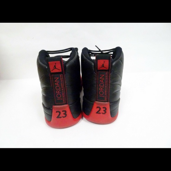 Jordan Retro 12 Flu Game - Picture 3 of 8